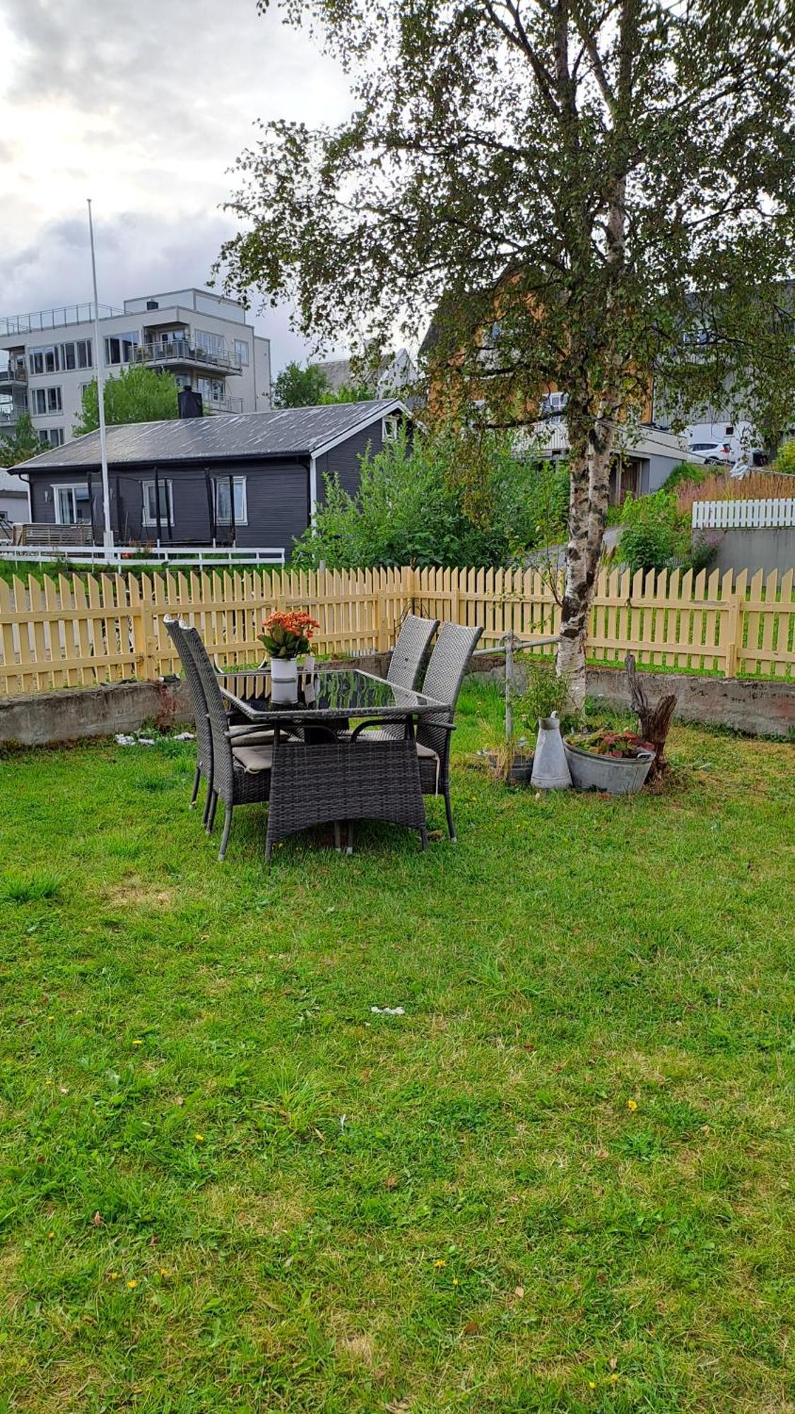Kule Gule Huset Apartment Svolvaer Luaran gambar