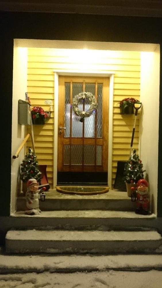 Kule Gule Huset Apartment Svolvaer Luaran gambar